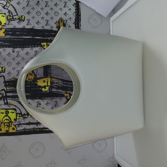 New Balenciaga Mary-Kate XS leather tote bag - Picture 11 of 17